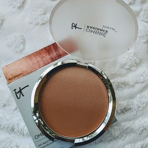 It Cosmetics Ombre Radiance bronzer